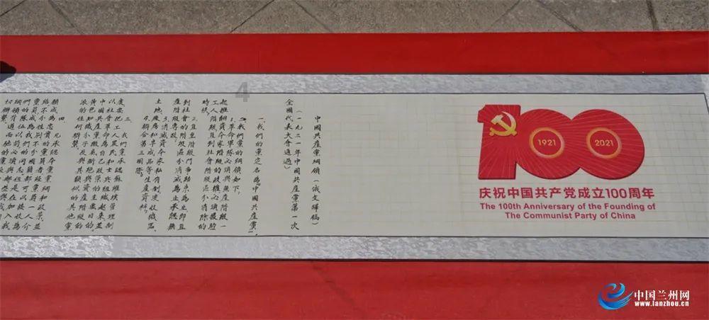 春联热销年味浓手写春联受欢迎
